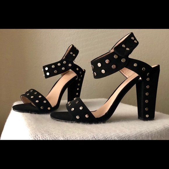 Shoes - Stylish Studded shoe
